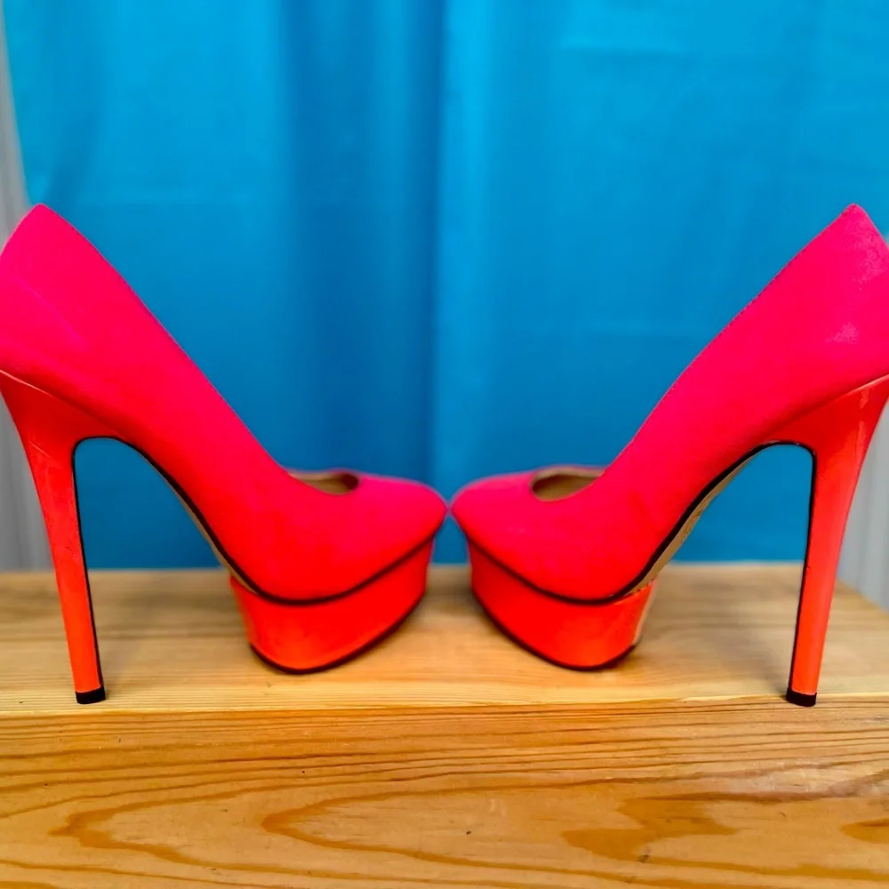 Platforms hot pink size 6